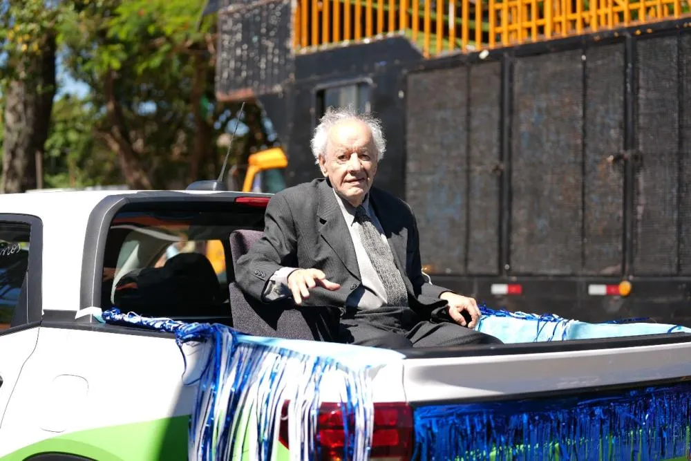 Cidade celebra 90 anos e homenageia médico que é patrimônio vivo de Wenceslau Braz