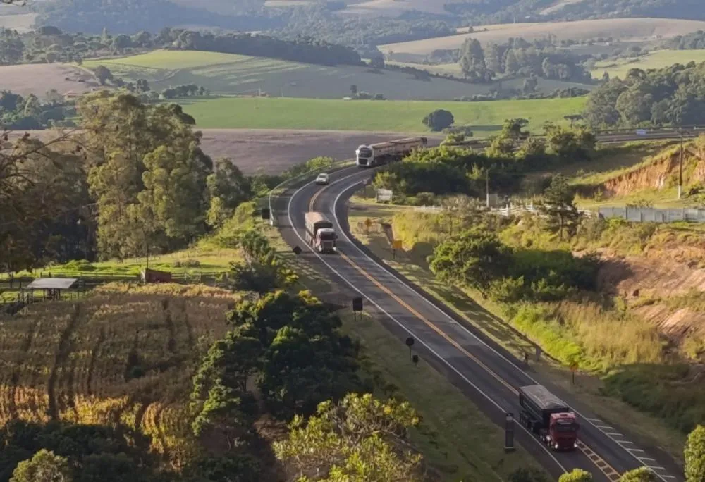 Rodovias do Norte Pioneiro seguem com movimento normal após anúncio da greve dos caminhoneiro