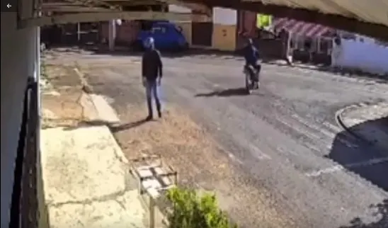 Mulher é executada a tiros em Santo Antônio da Platina; adolescente que ajudou o criminoso foi baleado