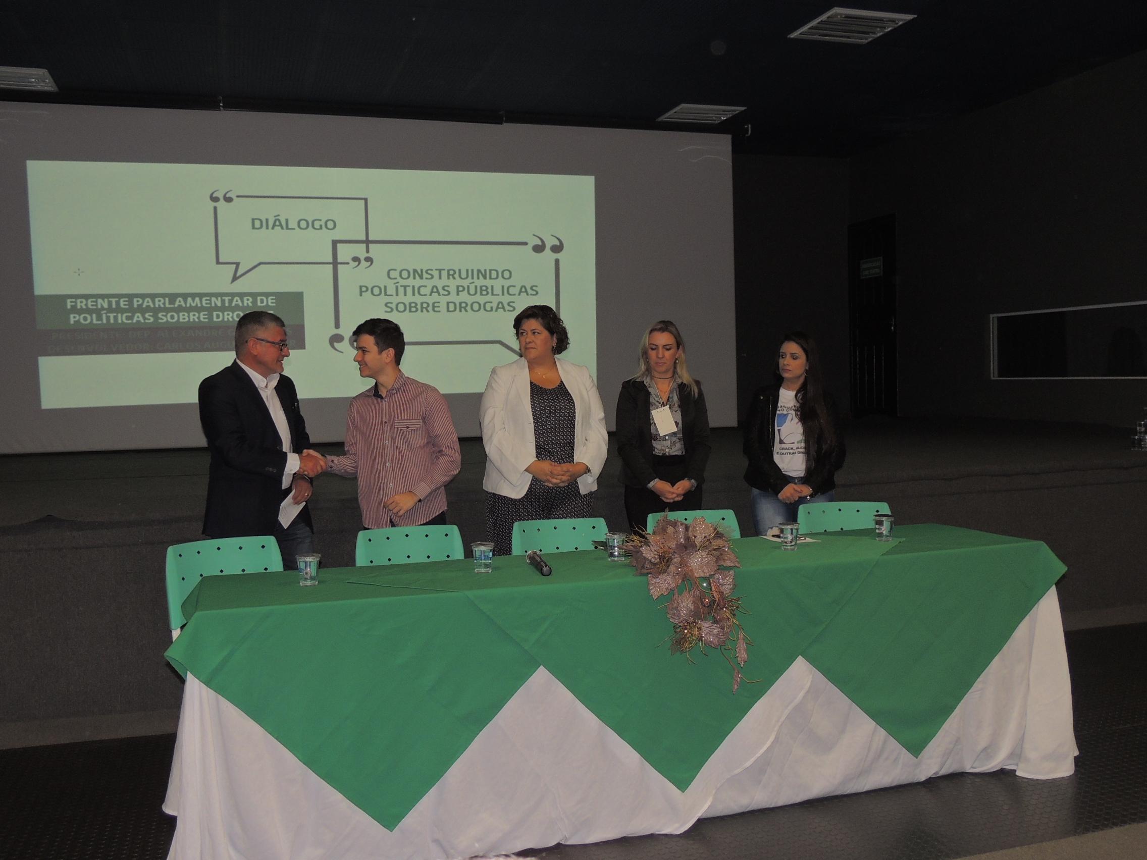 Jaguariaíva promove 4º seminário sobre drogas lícitas e ilícitas