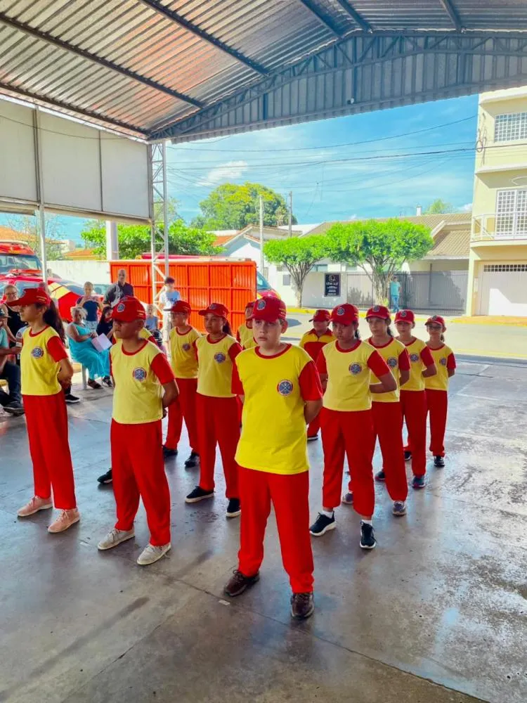 Formatura dos Bombeiros Mirins reúne emoção, orgulho e celebração em Santo Antônio da Platina