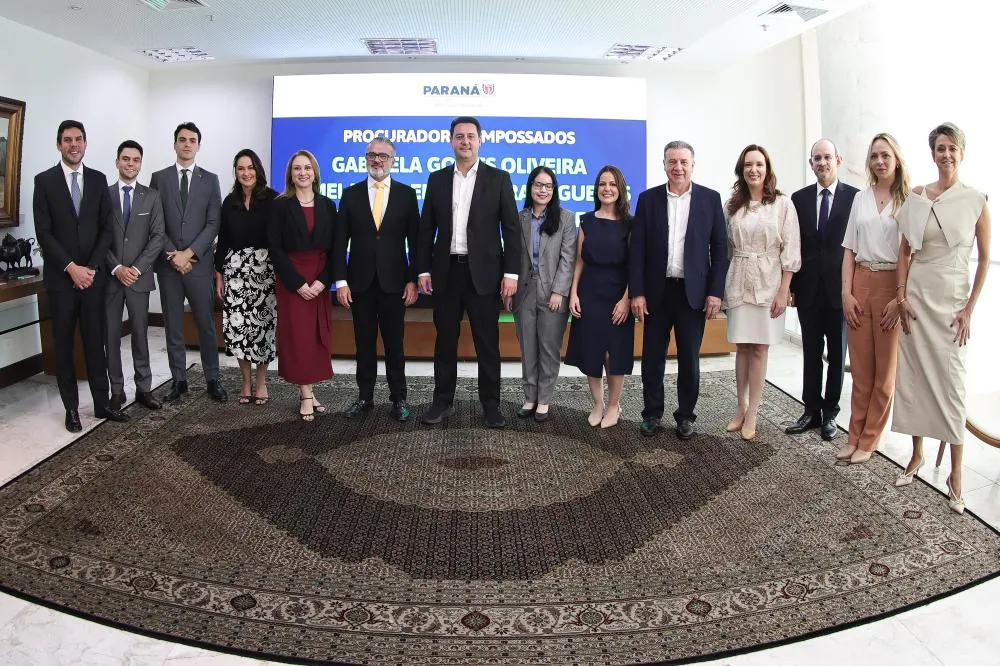 Ratinho Junior empossa quatro novos procuradores do Estado