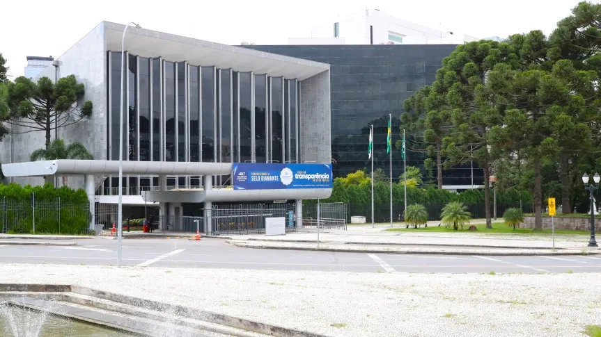 Assembleia encerra 2025 com homenagens e debates sobre infraestrutura e meio ambiente