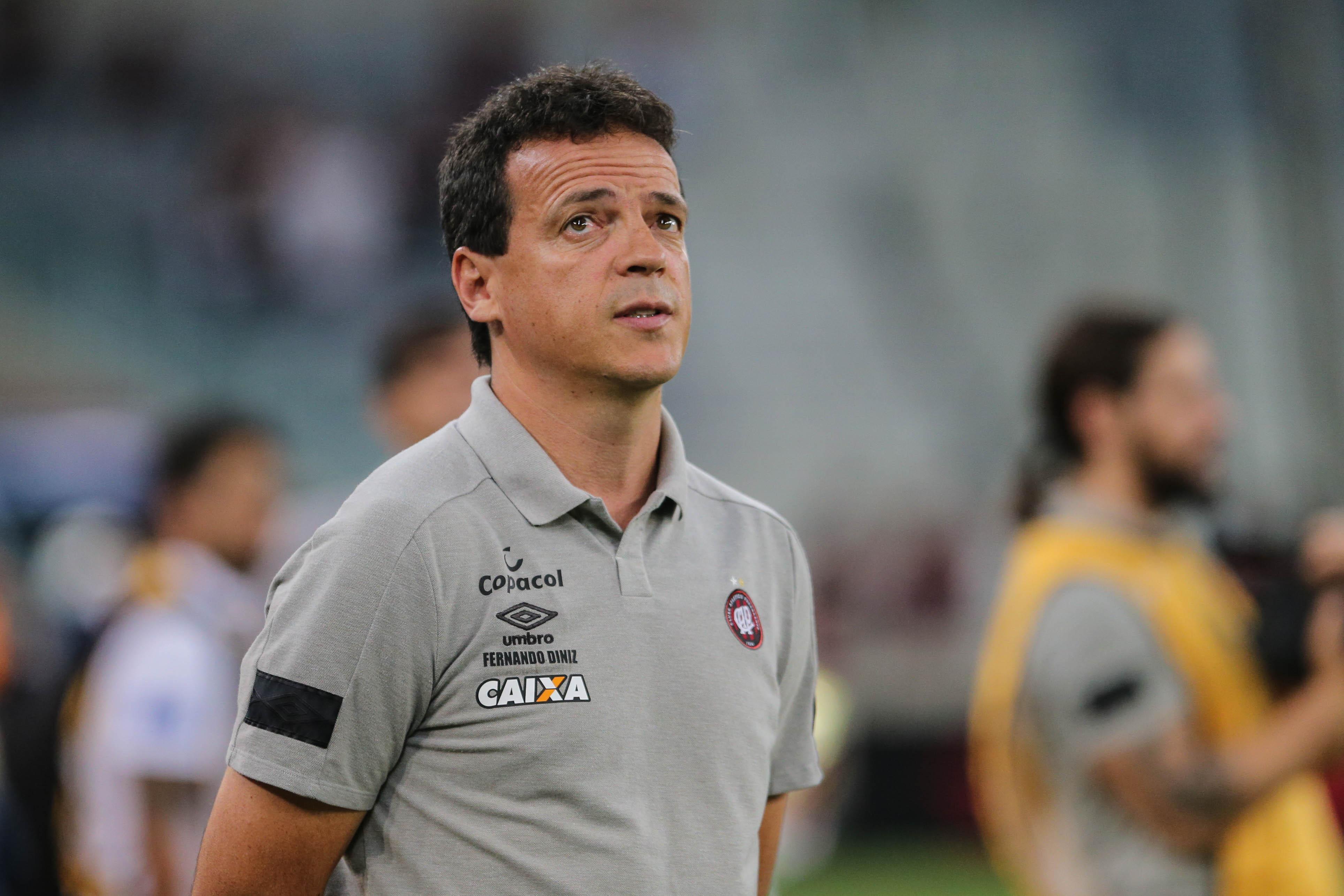 Com cinco vitórias em 21 jogos, Fernando Diniz é demitido do Atlético