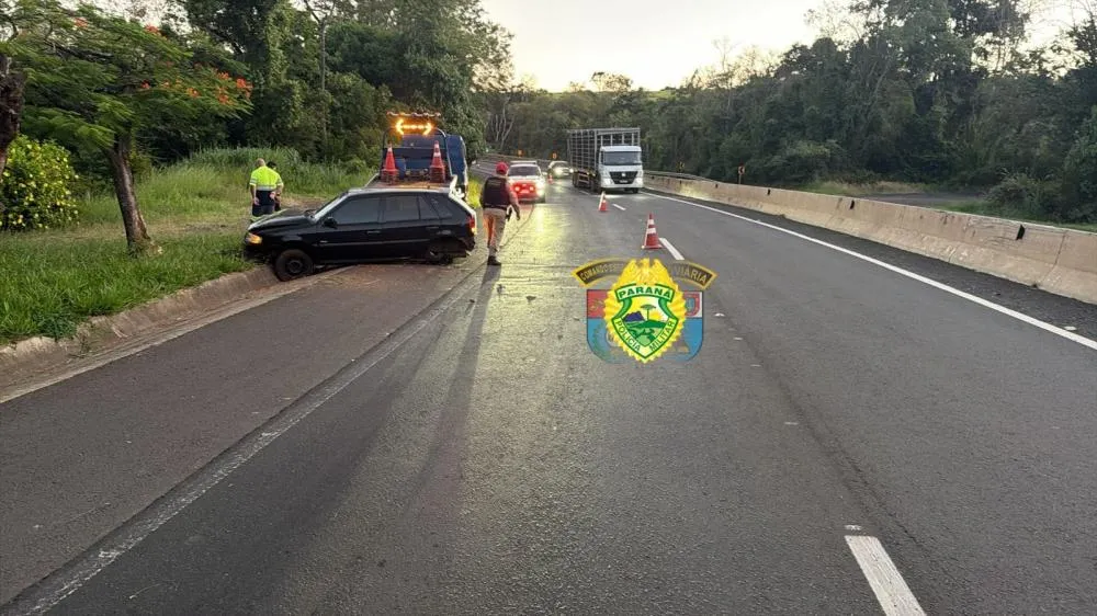 Acidente deixa motorista ferido na PR092