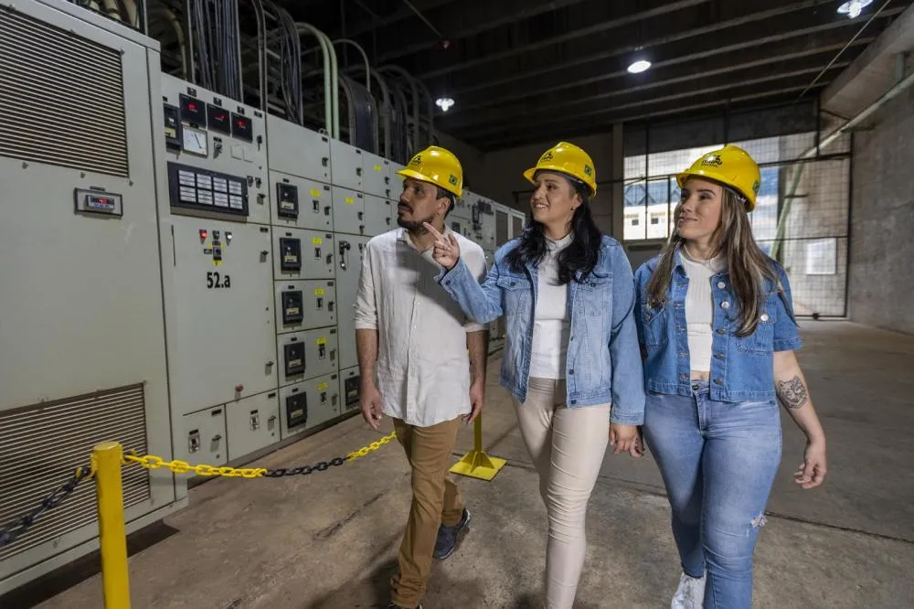 Turismo Itaipu fecha 2025 com mais de meio milhão de visitantes