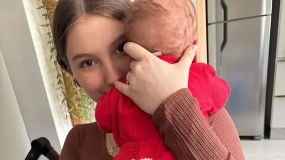 Carta ao filho escrita por Isabel Veloso antes de morrer comove a web: “Prometo que volto logo” 