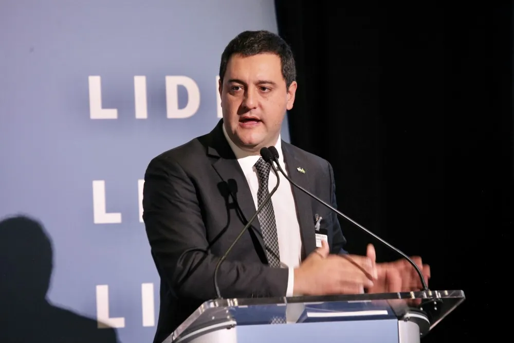 Ratinho Jr afirma que se for escolhido aceita o desafio de mudar o Brasil