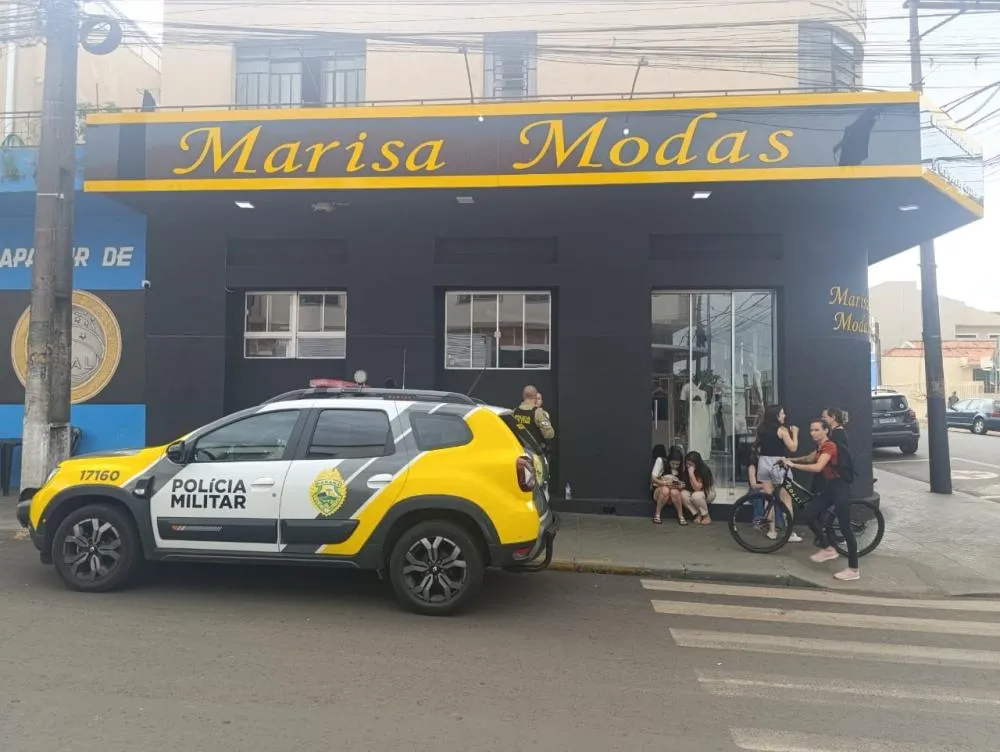 Assaltantes arrombam porta e fazem a limpa em loja no Centro de Wenceslau Braz