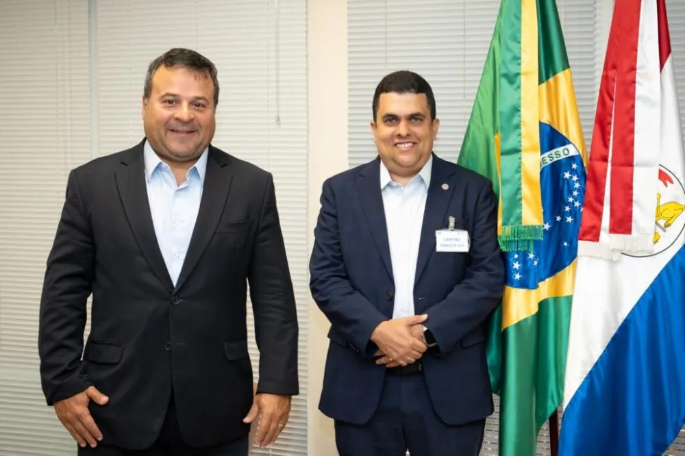 Diretor-presidente da Anac visita Itaipu e destaca diálogo entre instituições