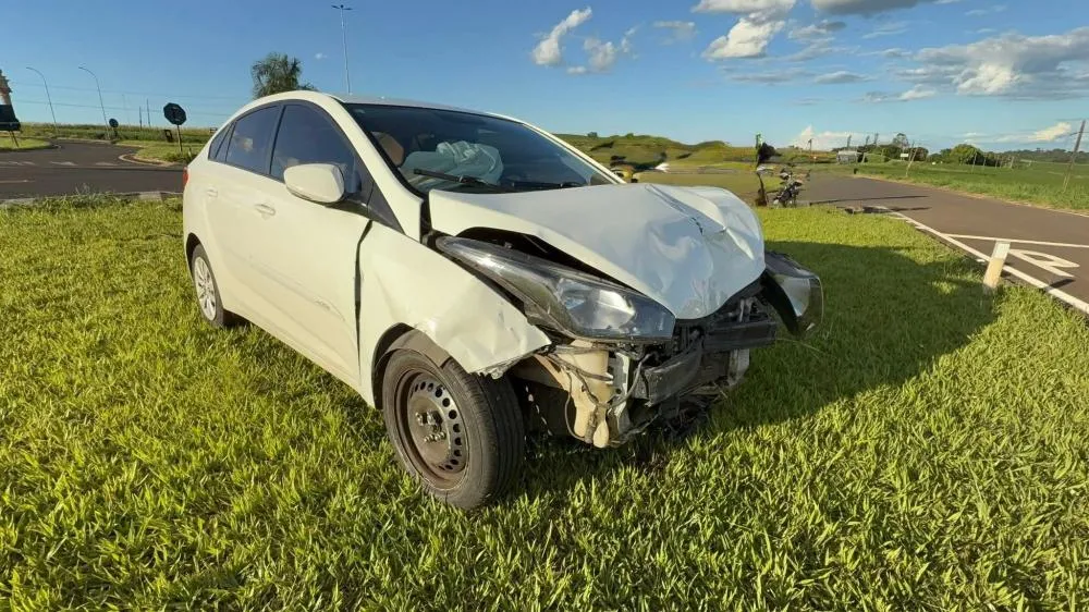 Motorista que retornava para casa sofre acidente e fica em estado grave