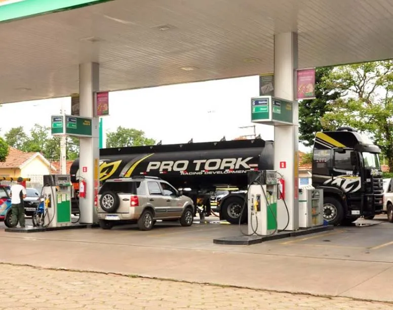 Petrobras anuncia que gasolina fica mais barata a partir desta terça-feira