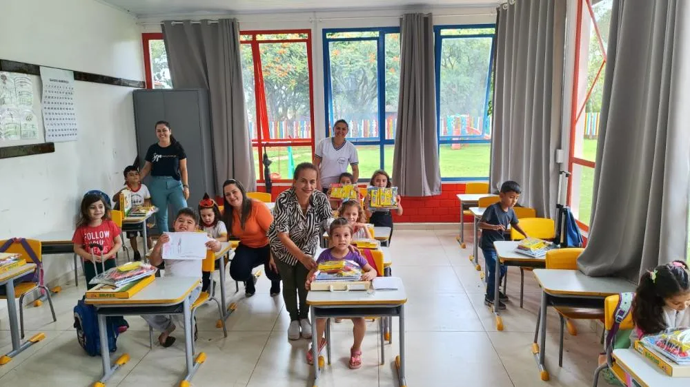 Santana do Itararé inicia ano letivo com entrega gratuita de materiais escolares para todos os alunos