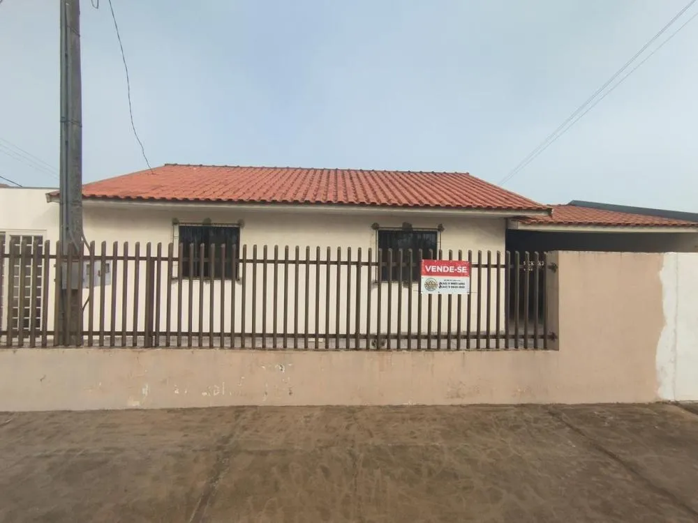 Oportunidade: imóvel com duas casas em terreno de boa localização é colocado à venda em Wenceslau Braz