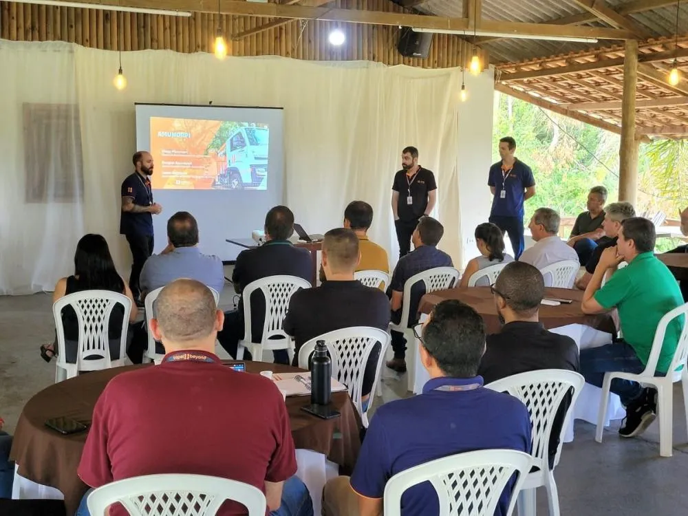 Prefeitos do Norte Pioneiro buscam solução para quedas constantes de energia 