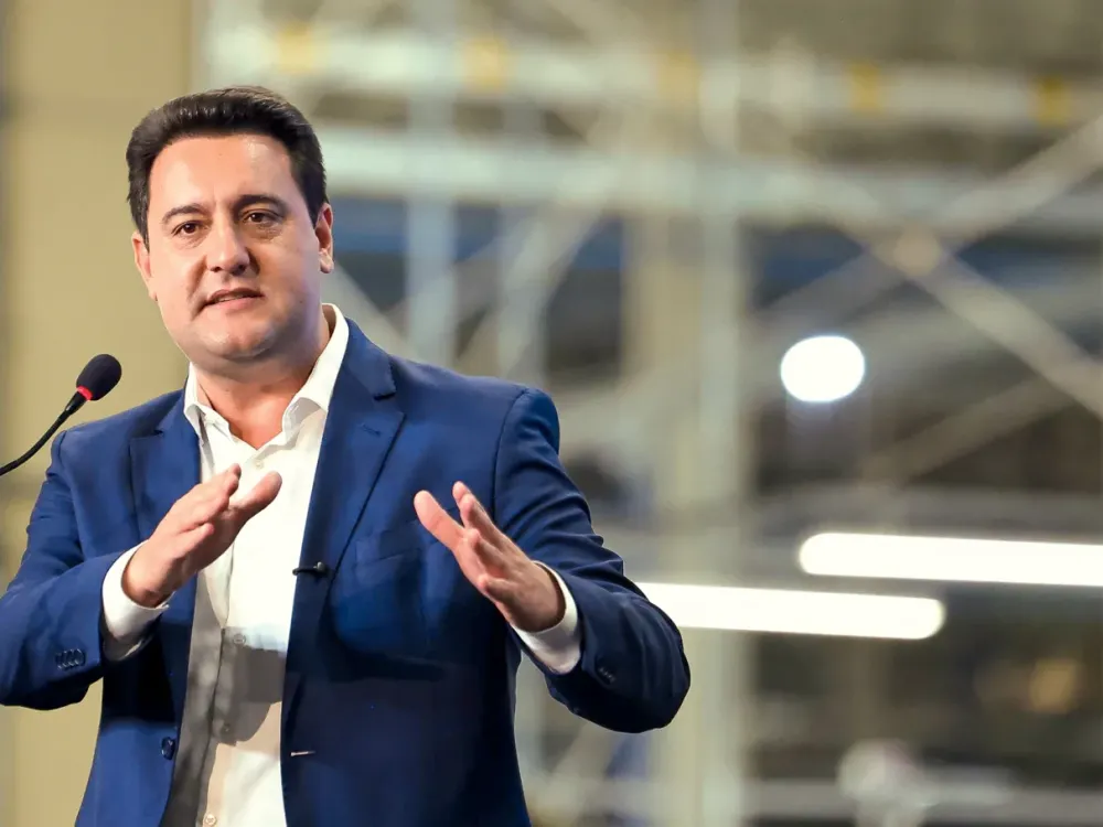 Com mais de 10 bilhões em caixa, Paraná tem quase o dobro de dinheiro que São Paulo