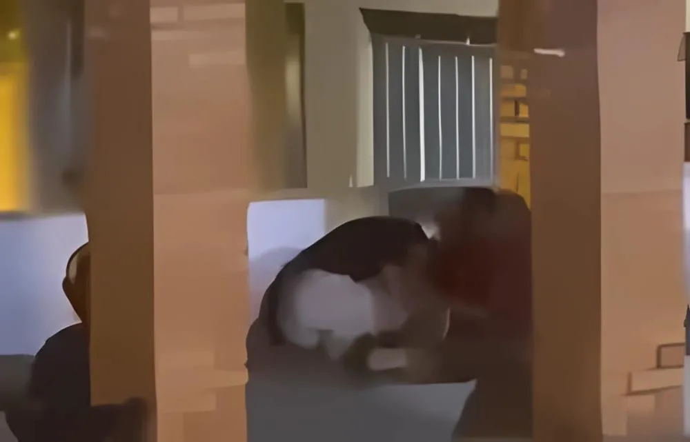 Sexo em frente a Igreja terminou em terreno em frente a funerária