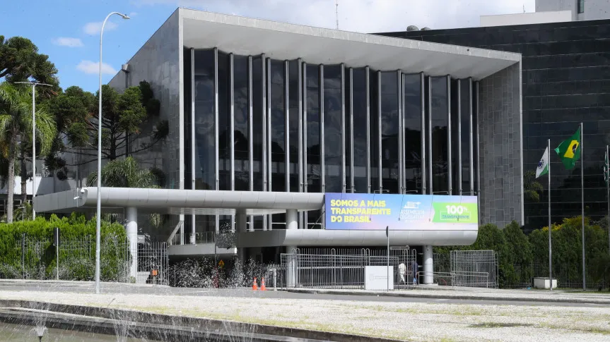 Assembleia Legislativa do Paraná terá semana de debates sobre saúde, educação e utilidade pública