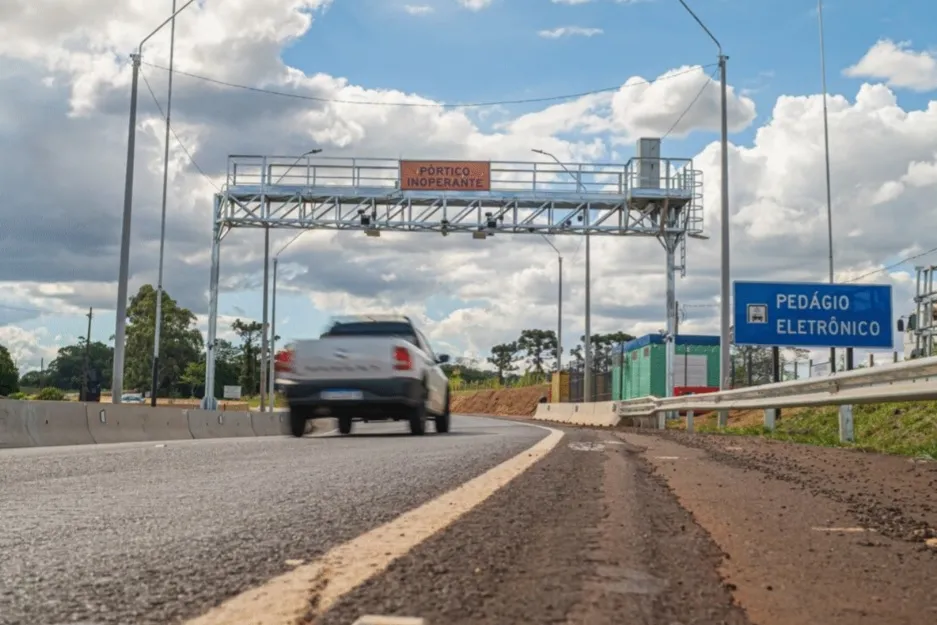 Pedágio eletrônico já está valendo no Paraná: sistema free flow começou a operar nesta madrugada