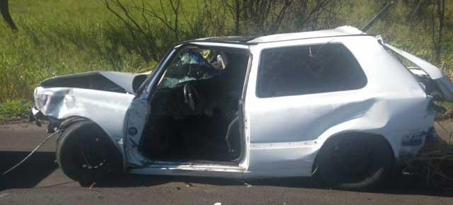 Jovem morre na hora após capotamento na PR-092