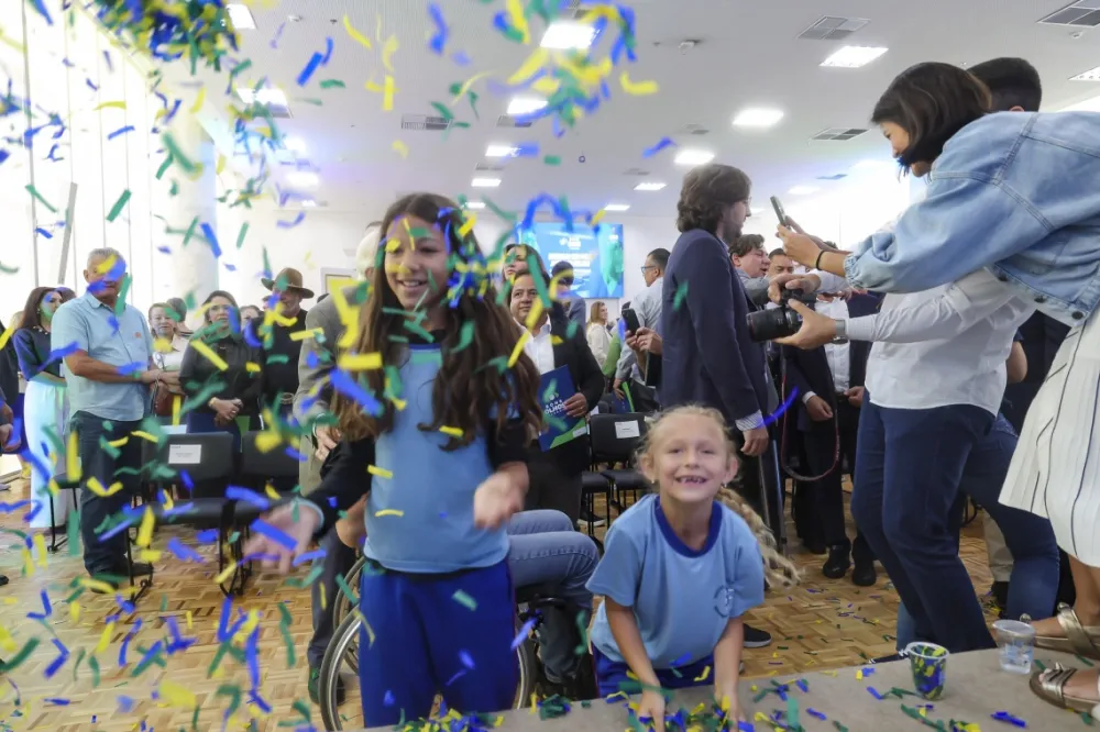 Programa Bons Olhos Paraná vai atender alunos de mais de 30 municípios da região