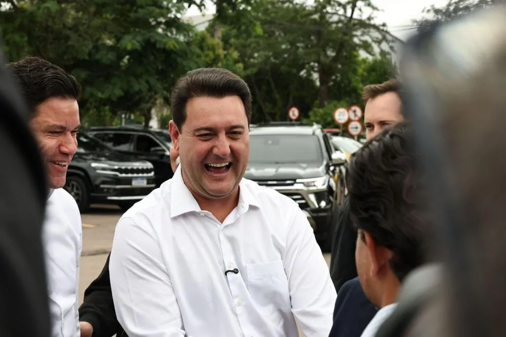 Rejeição de Ratinho Junior é menor que Lula e Flávio Bolsonaro, mostra Real Time Big Data