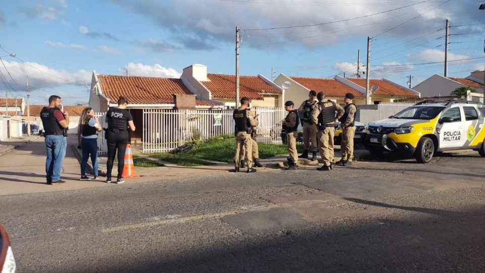 Suspeito tenta tirar a própria vida após matar a ex-namorada na frente da filha do casal