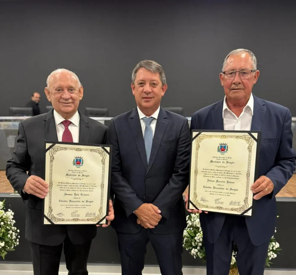 Prefeito Gerson Nunes entrega Títulos de Cidadão Honorário a Ademar Traiano e Nelson Pezinho