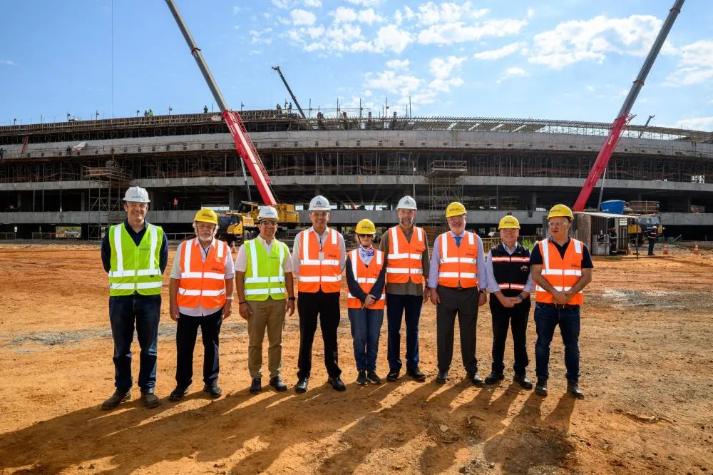 Diretores da Itaipu visitam obras do campus da Unila