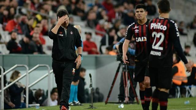 São Paulo vence o Atlético pela primeira vez na Arena da Baixada
