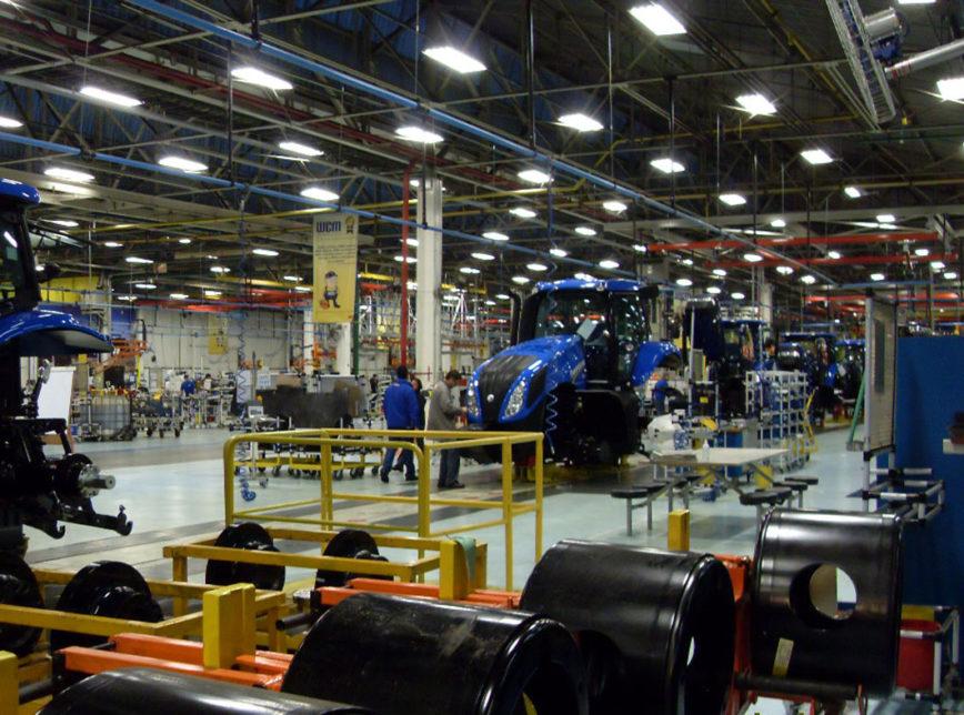 Indústria brasileira surpreende e cresce 0,8% em abril, diz IBGE