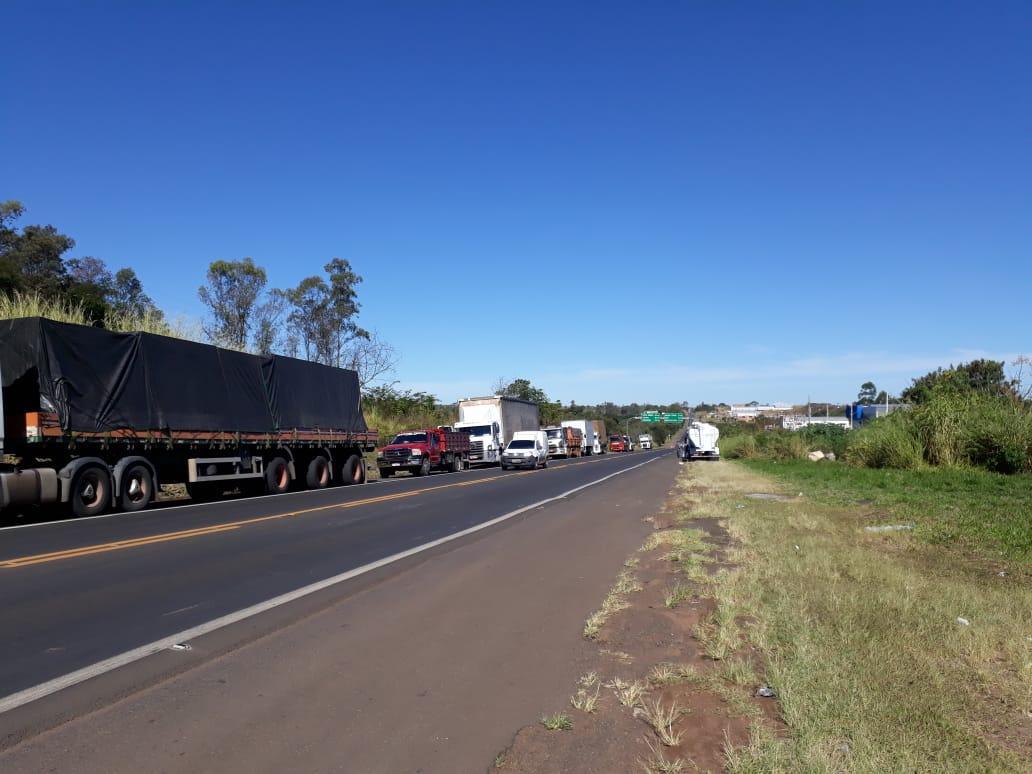 Municípios decretam estado de emergência e suspendem serviços por falta de combustível