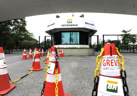 Petroleiros anunciam greve de 72 horas a partir da próxima quarta-feira