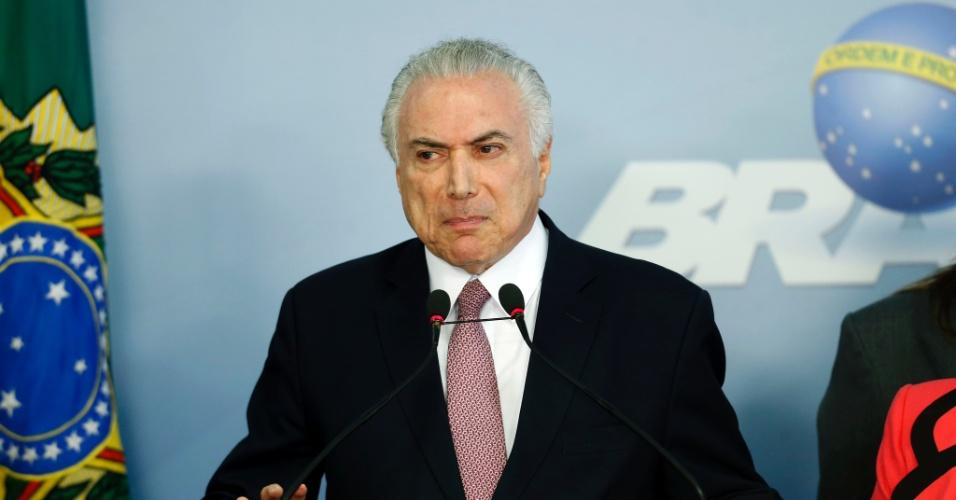 Temer anuncia intervenção de Forças Federais para acabar com a greve