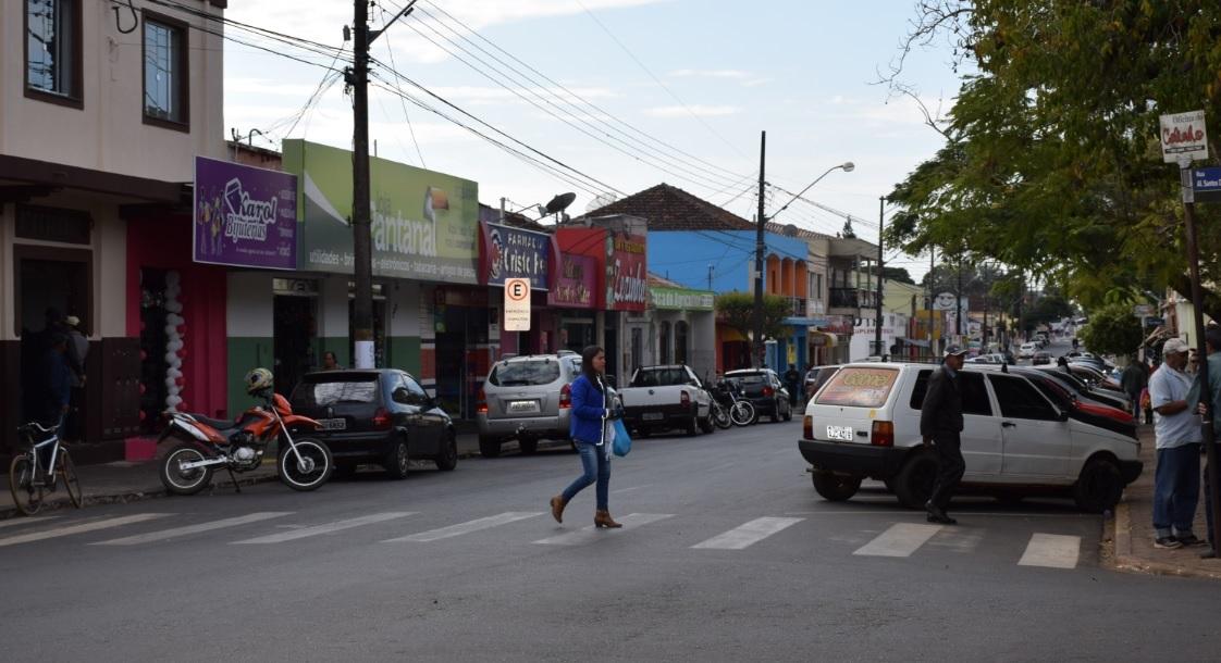 Comércio fechado a partir das 15h vira boato em W. Braz