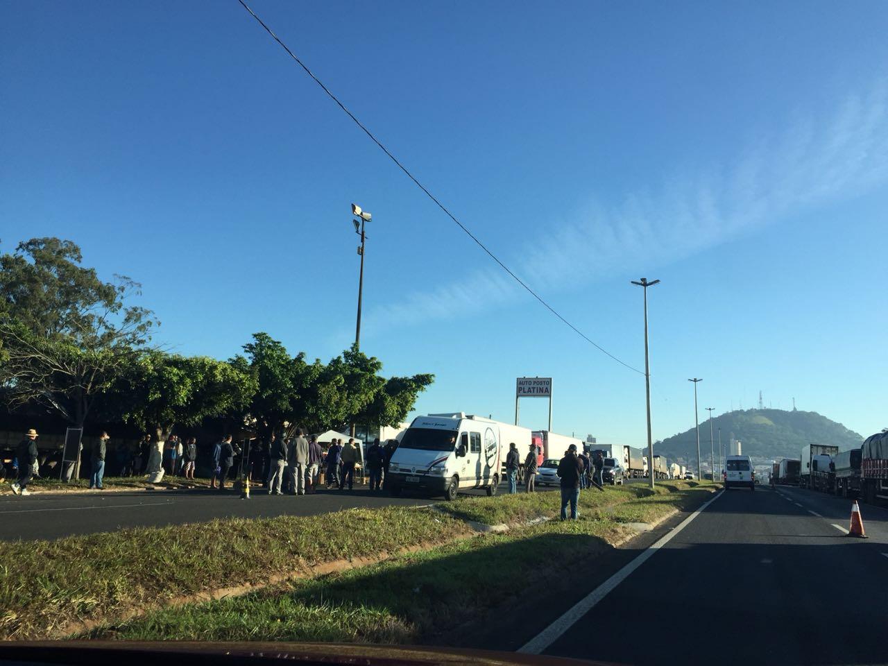 Paralisação continua nesta quinta e medo da falta de produtos preocupa população