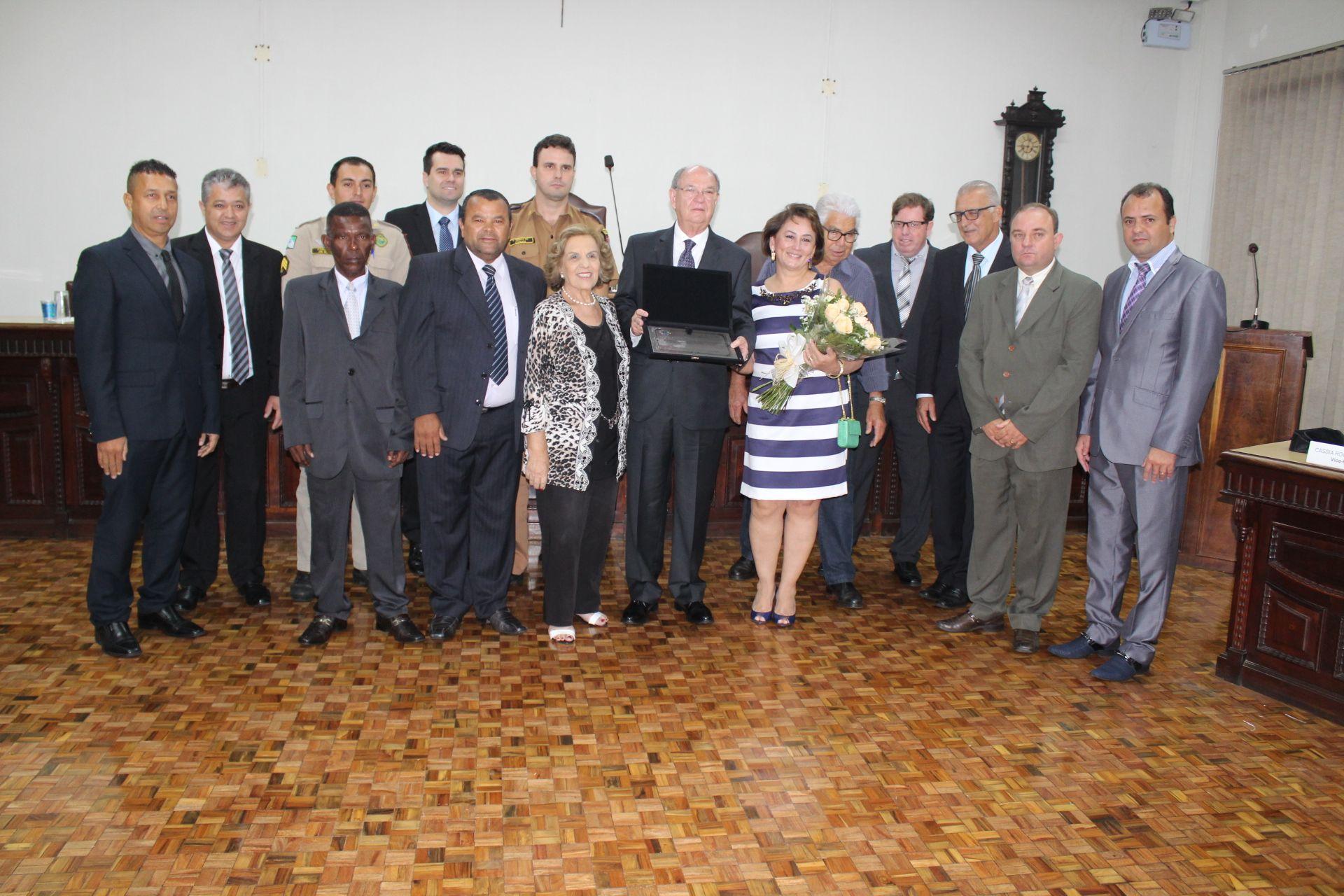 Poder Legislativo entrega honraria à cidadão de Jacarezinho