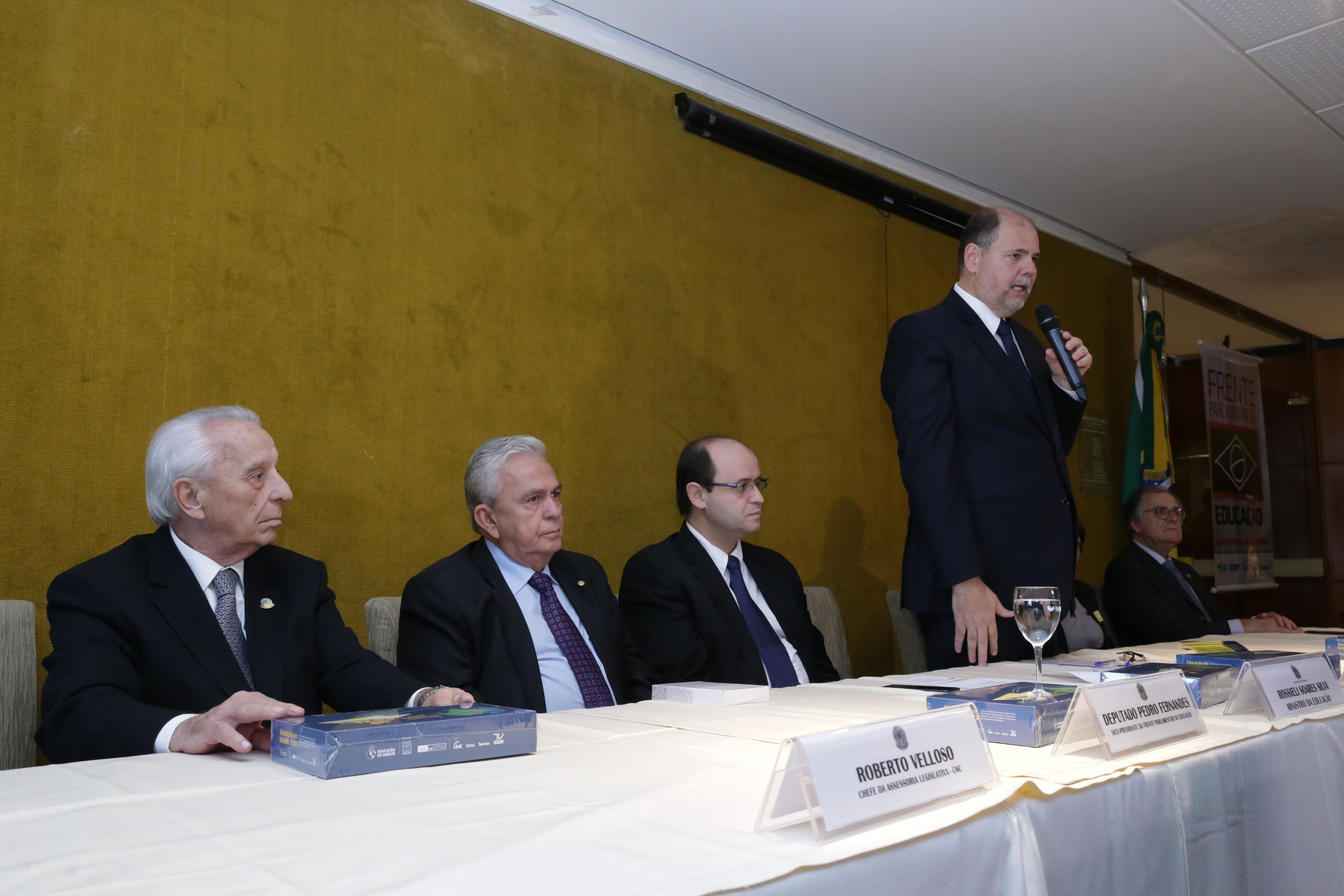 Parlamentares querem apoio do MEC para fundos patrimoniais das universidades