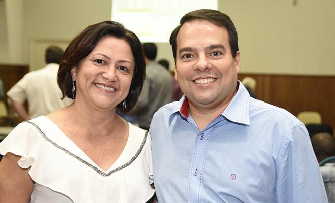 Fátima e Fabiano são reeleitos para comandar Reitoria da UENP