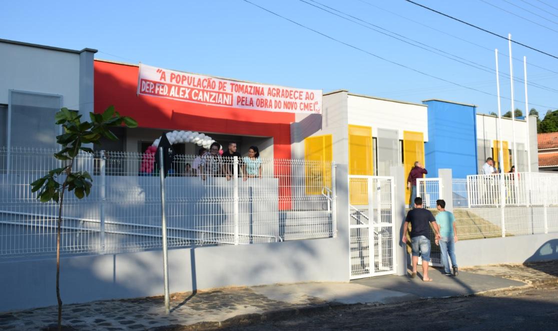 Com estrutura moderna e ampla, Tomazina inaugura novo prédio de CMEI