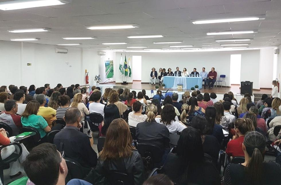 Mestrado em Ensino oferta cursos para professores do NRE de Ibaiti