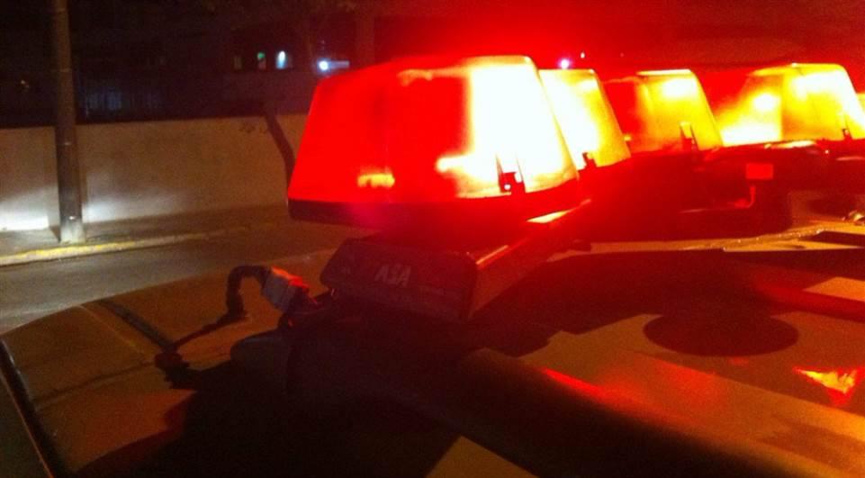 Populares “salvam” mulheres de assaltantes armados com faca