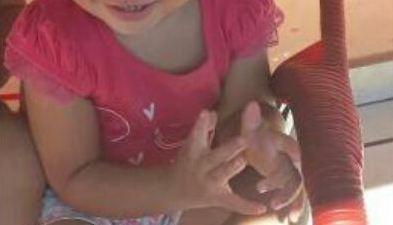 Criança de 1 ano e oito meses morre atropelada pelo carro da família