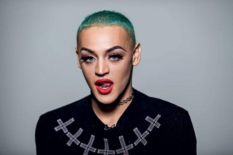 Constante vítima de notícias maldosas, Pabllo Vittar faz desabafo e choca fãs