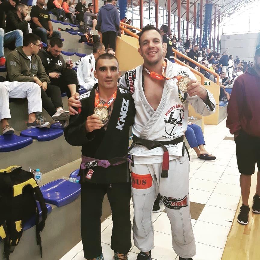 Atleta de Jacarezinho assume 13ª colocação no ranking nacional de jiu jitsu