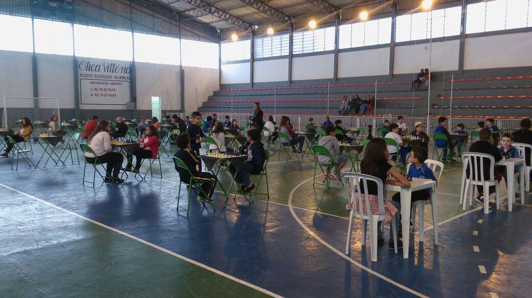 Departamento de Esportes de Jaguariaíva inscreve atletas para competição de xadrez