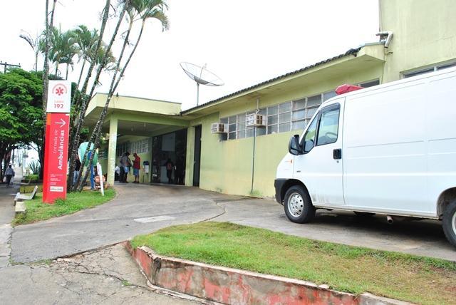 Mulher é atingida por ácido e vai parar no hospital