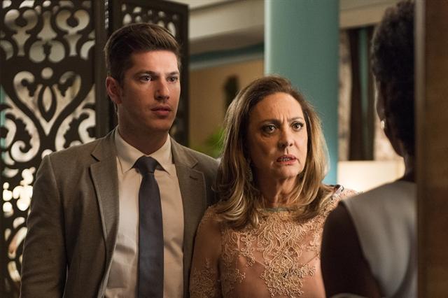 Ao perseguir Sophia, Bruno descobre segredo dos pais e fica espantado