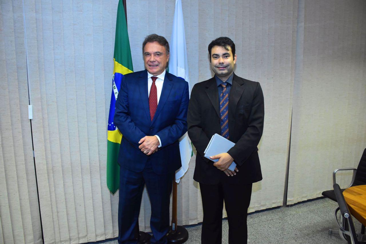 Em visita a Álvaro Dias, Paulo Leonar  consegue R$ 260 mil para W. Braz