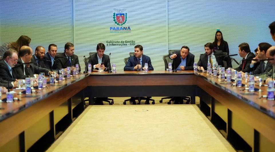 Executivo e Legislativo paranaense atuam juntos para definir projetos prioritários